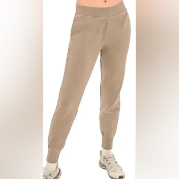 Aritzia TNA CozyAF Fleece Sweatpants - Picture 1 of 10